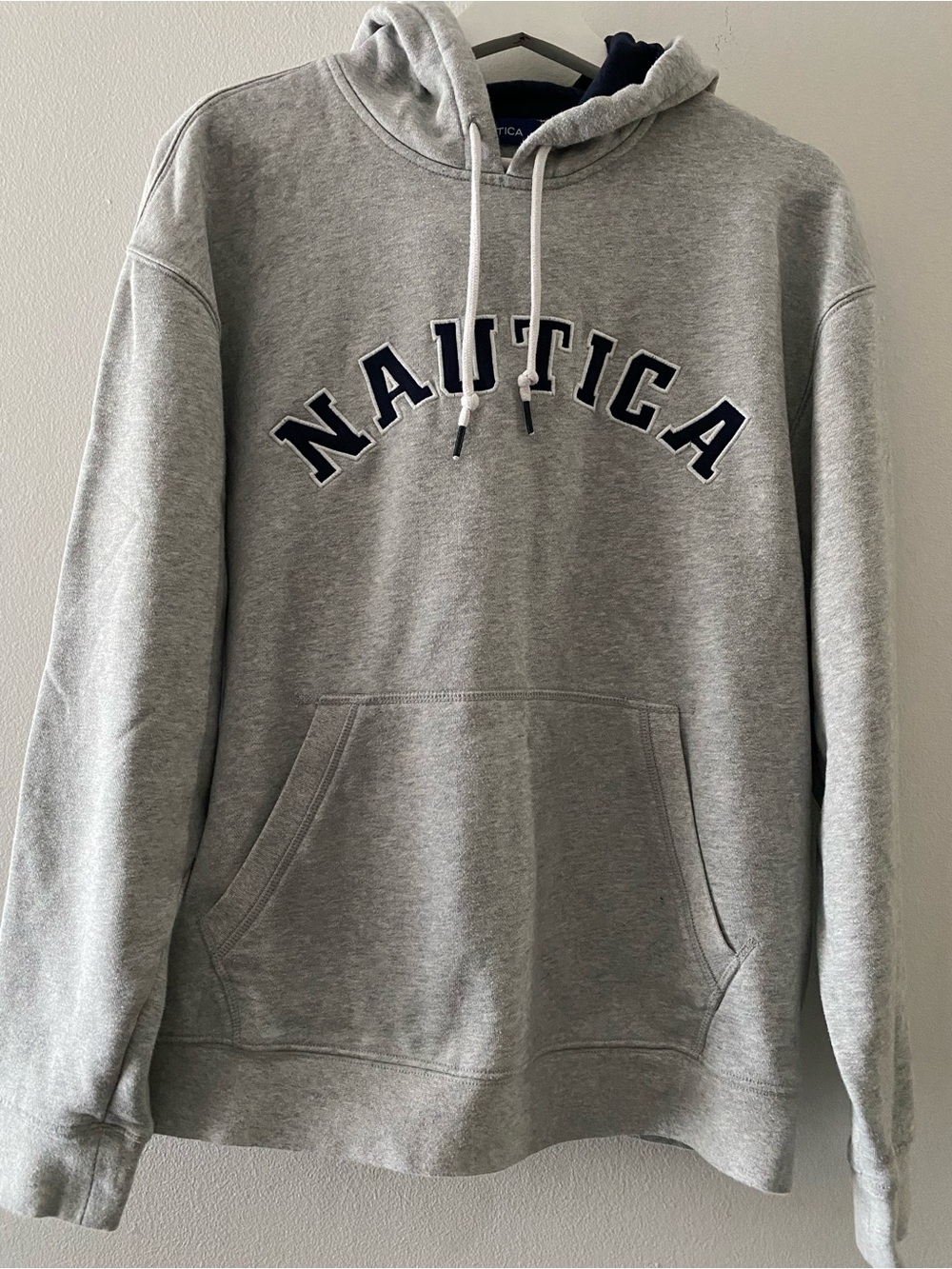 Nautica Men’s Light Gray Fleece Pullover Hoodie with Navy Logo